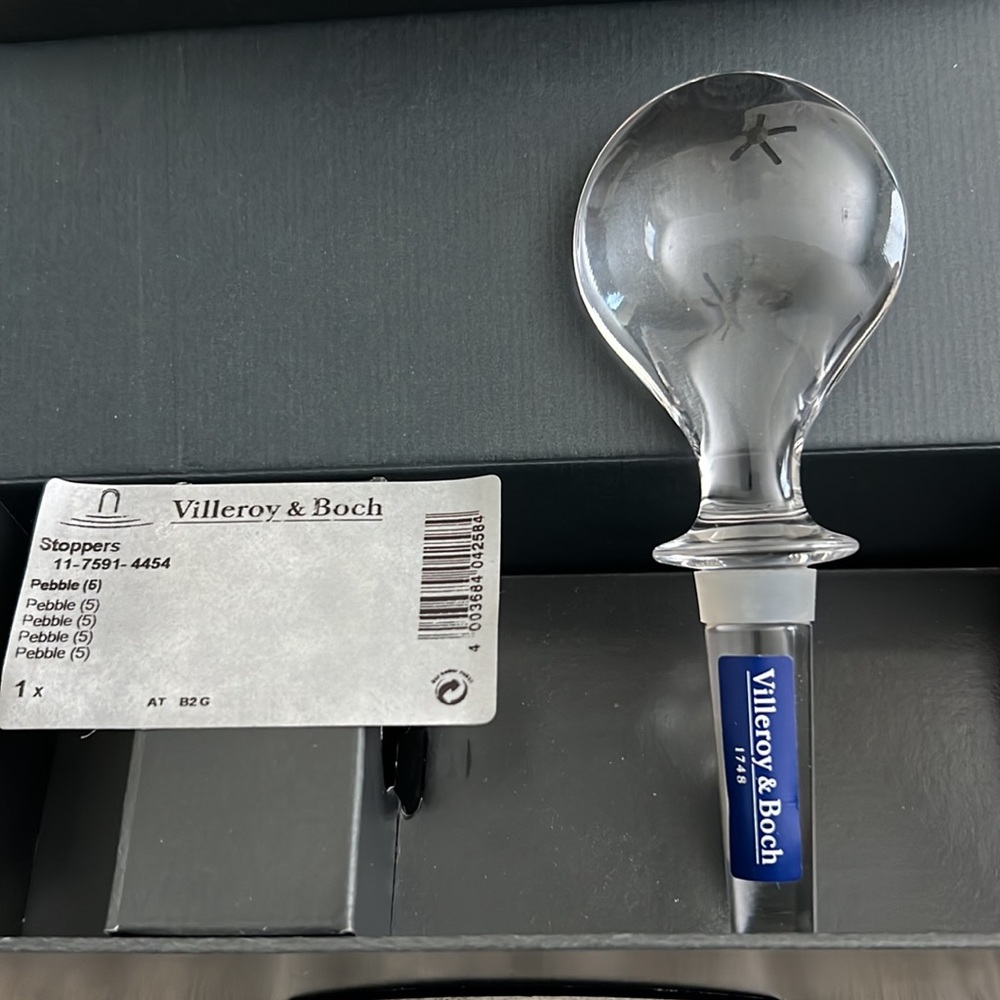 Beautiful Villeroy & Boch Crystal Wine Stopper.